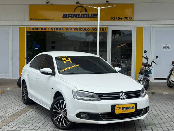 VOLKSWAGEN JETTA 2.0 TSI HIGHLINE 211CV GASOLINA 4P TIPTRONIC